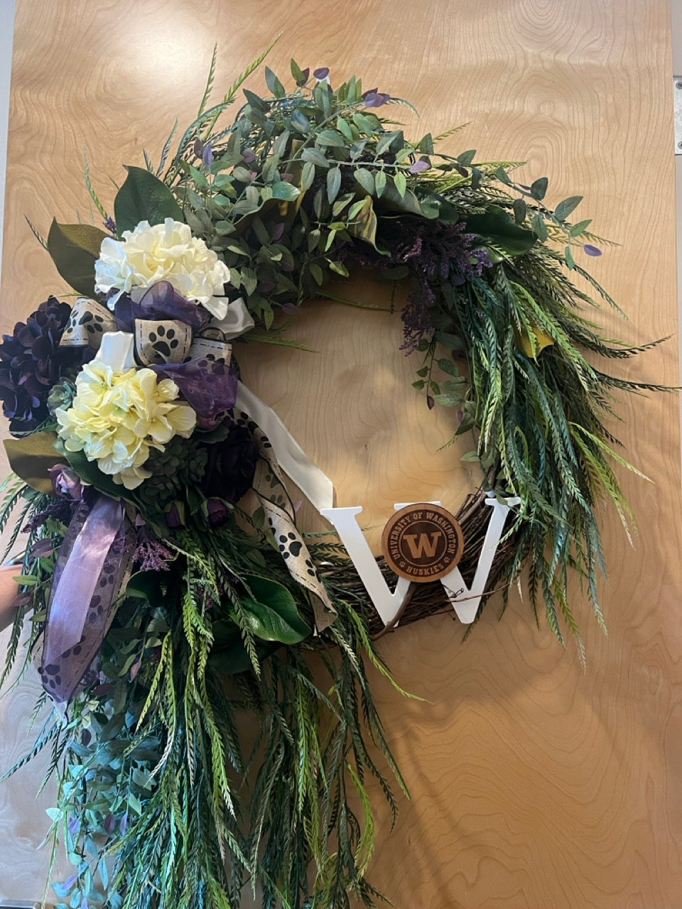 UW Husky Sophisticated and Spirited X-Large Wreath